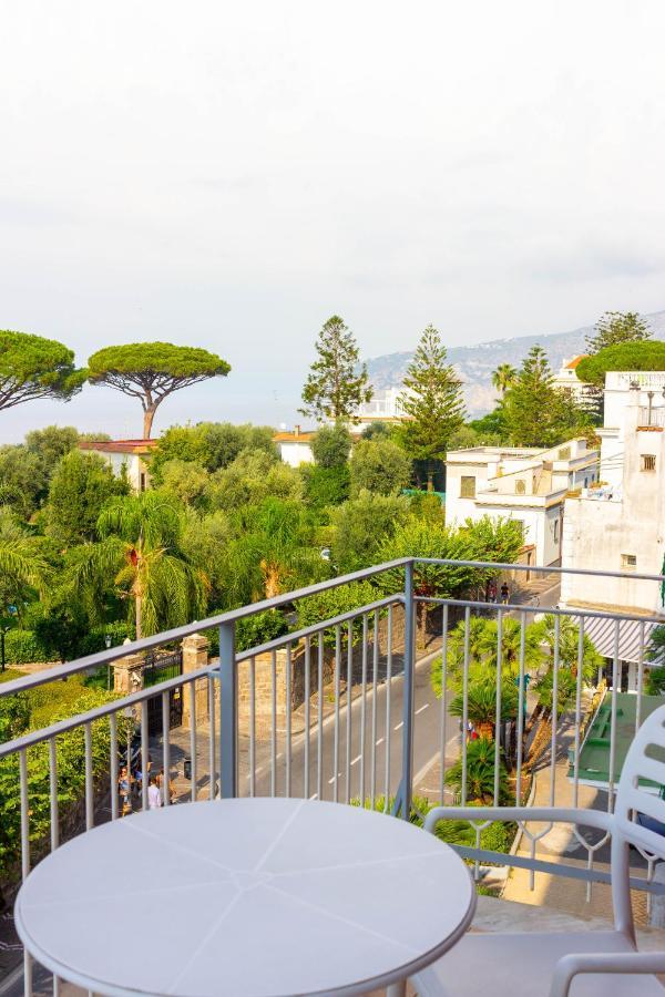 Sorrento Central And Sea View Flats Екстер'єр фото