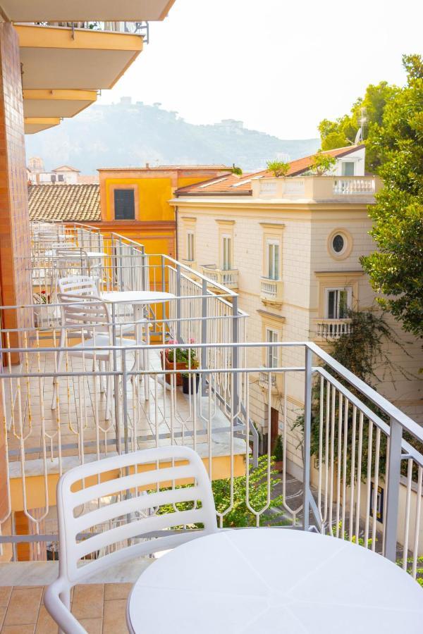 Sorrento Central And Sea View Flats Екстер'єр фото