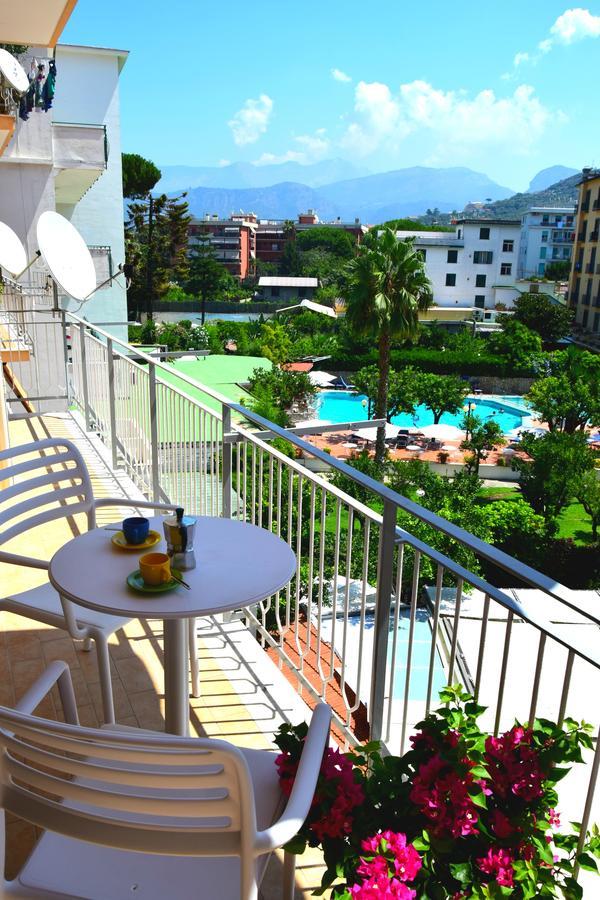 Sorrento Central And Sea View Flats Екстер'єр фото